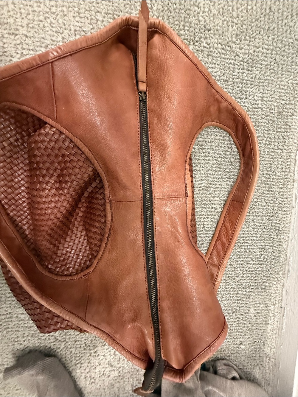 Handmade Genuine Leather Hobo Tote Bag oversize, Cognac Brown, pre-owned. - Picture 5 of 16